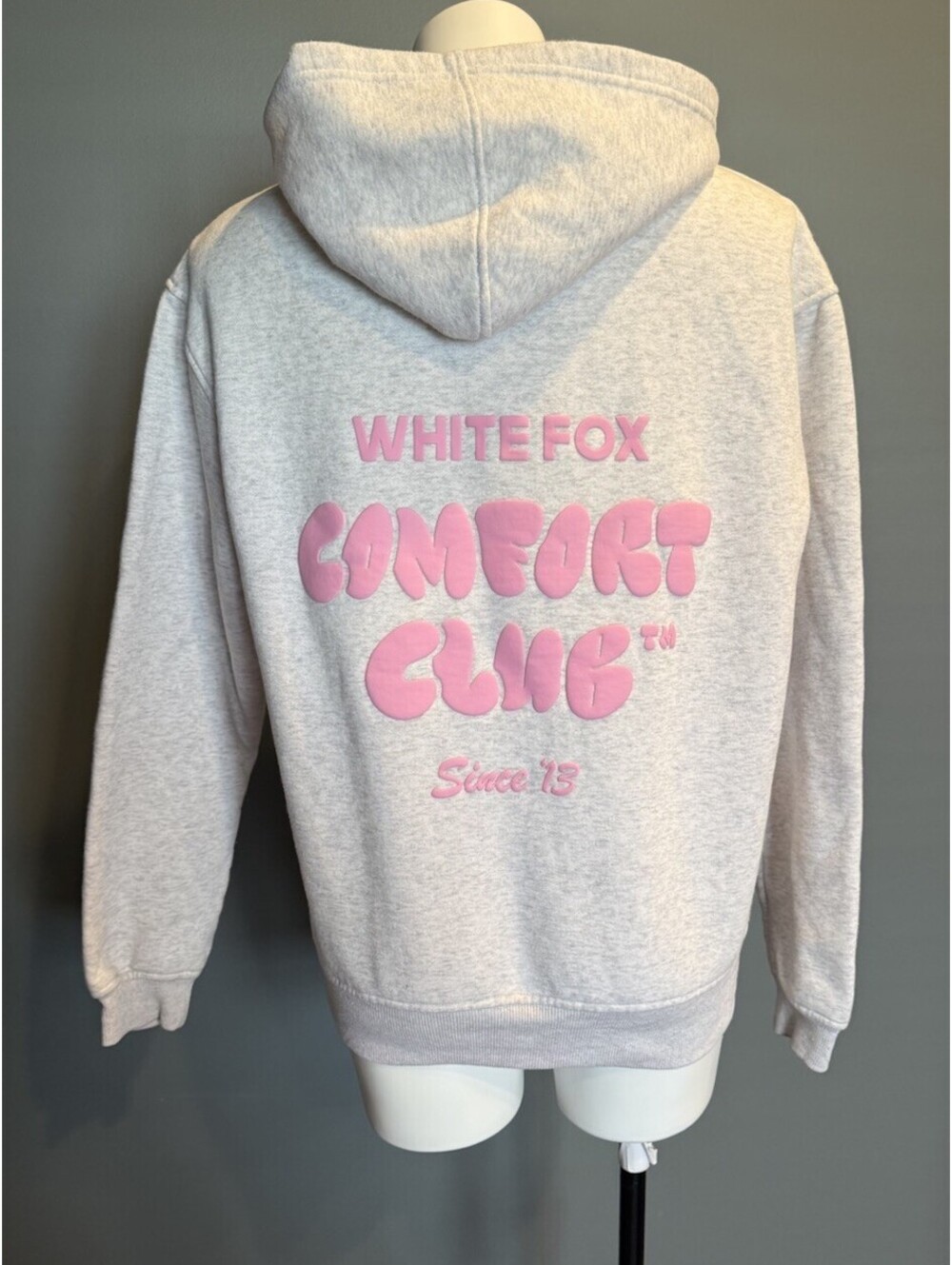 White Fox Women’s Size XXS/XS ComfortClub oversized Graphic Pullover Fleece